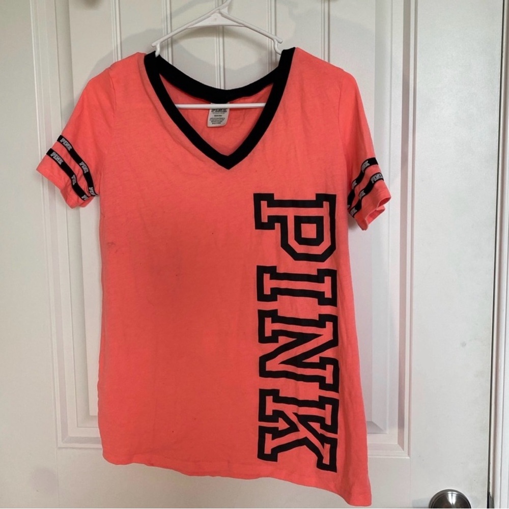 🔥2/$15🔥PINK/Victoria's Secret Coral V-Neck Tee with Black Lettering